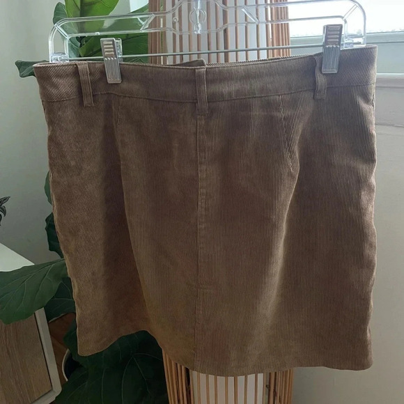 Corduroy brown skirt / boohoo / size 6 / boho style - Picture 5 of 8